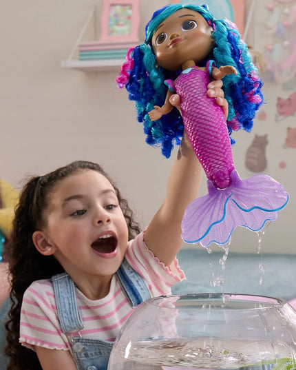 „Gabby's Dollhouse“ interaktyvi dainuojanti undinės Gabi lėlė su šviesos ir garso efektais