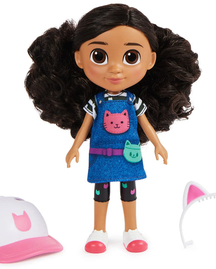 Gabby's Dollhouse Gabi kelioninė lėlė su kepure ir kačių ausų lankeliu 20 cm