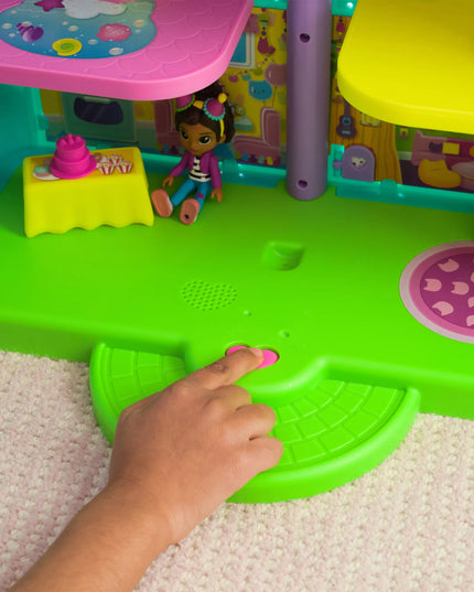 Interaktyvus Gabby's Dollhouse vaivorykštės spalvų namelis su figūrėle, 60 cm