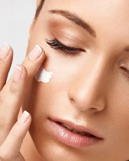 L'Oréal GLYCOLIC BRIGHT veido kremas su glikolio rūgštimi, SPF17