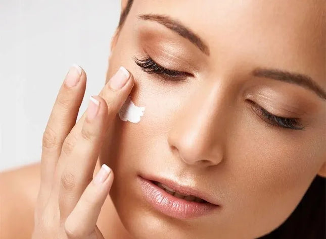 L'Oréal GLYCOLIC BRIGHT veido kremas su glikolio rūgštimi, SPF17