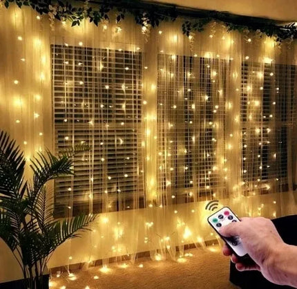 Šilta LED šviesos užuolaida 300 LED, 3 × 3 m, su varvekliais, USB ir nuotolinio valdymo pultu