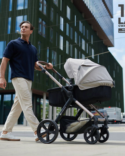 Kinderkraft daugiafunkcis vežimėlis 3 viename MOOV 2 AIR su autokėdute MINK PRO, juodas