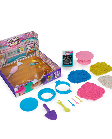 Kinetic Sand konditerijos parduotuvė „Rainbow Cake Shoppe“ – kinetinis smėlis su tortų formavimo priedais