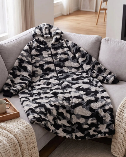 Ilgas, šiltas ir minkštas oversize stiliaus pledo džemperis su gobtuvu, kamufliažinis, unisex
