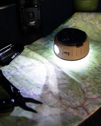 NILS CAMP Hiker 2-Žmonių Palapinė ir  Kempingo Lempa