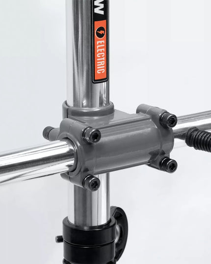 Elektrinė žoliapjovė DAEWOO DABC 1750E su galvute, trišakiais ašmenimis ir disku