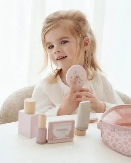 „Little Dutch“ medinė kosmetinė su aksesuarais „Beauty Case FSC“