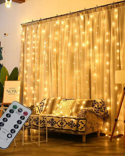 Kalėdinė LED užuolaida 3x2m 200 mikro LED lempučių USB, nuotolinio valdymo pultelis, kabliukai, šiltai balta