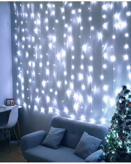 Kalėdinė LED užuolaida 3x2m 200 mikro LED lempučių USB, nuotolinio valdymo pultelis, kabliukai, šaltai balta
