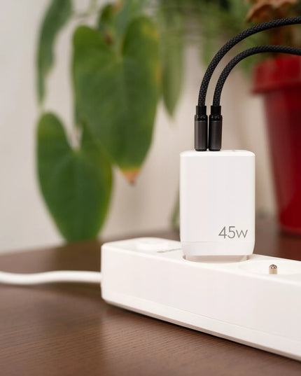 Spacecase 45W tinklo įkroviklis telefonui, greitas 2x USB-C PD įkrovimo blokelis, baltas