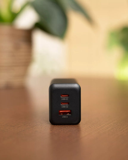Tinklės įkroviklis Spacecase 65W, greito įkrovimo GaN technologija, 2x USB-C ir USB-A