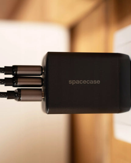 Tinklės įkroviklis Spacecase 65W, greito įkrovimo GaN technologija, 2x USB-C ir USB-A