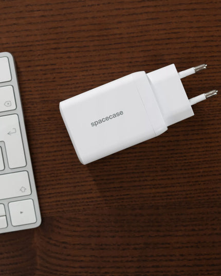 TINKLO ĮKROVIKLIS SPACECASE 65W, GREITAS GAN ĮKROVIKLIS, 2X USB-C, USB-A