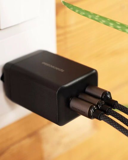 Tinklės įkroviklis Spacecase 65W, greito įkrovimo GaN technologija, 2x USB-C ir USB-A