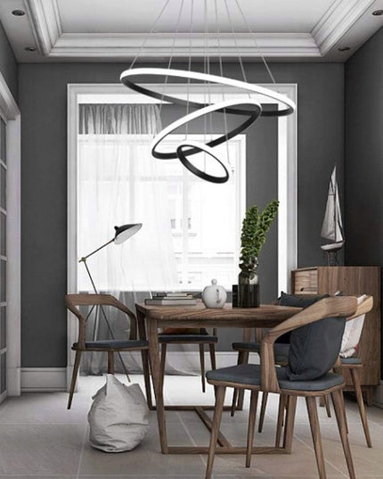 Juodas pakabinamas lubinis šviestuvas LED, 3 žiedai + nuotolinio valdymo pultelis, keičiama spalva