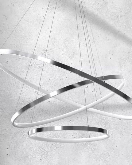 Pakabinamas lubinis šviestuvas sidabrinis chromas, LED liustra su 3 žiedais + nuotolinio valdymo pultelis (reguliuojama spalvos temperatūra)