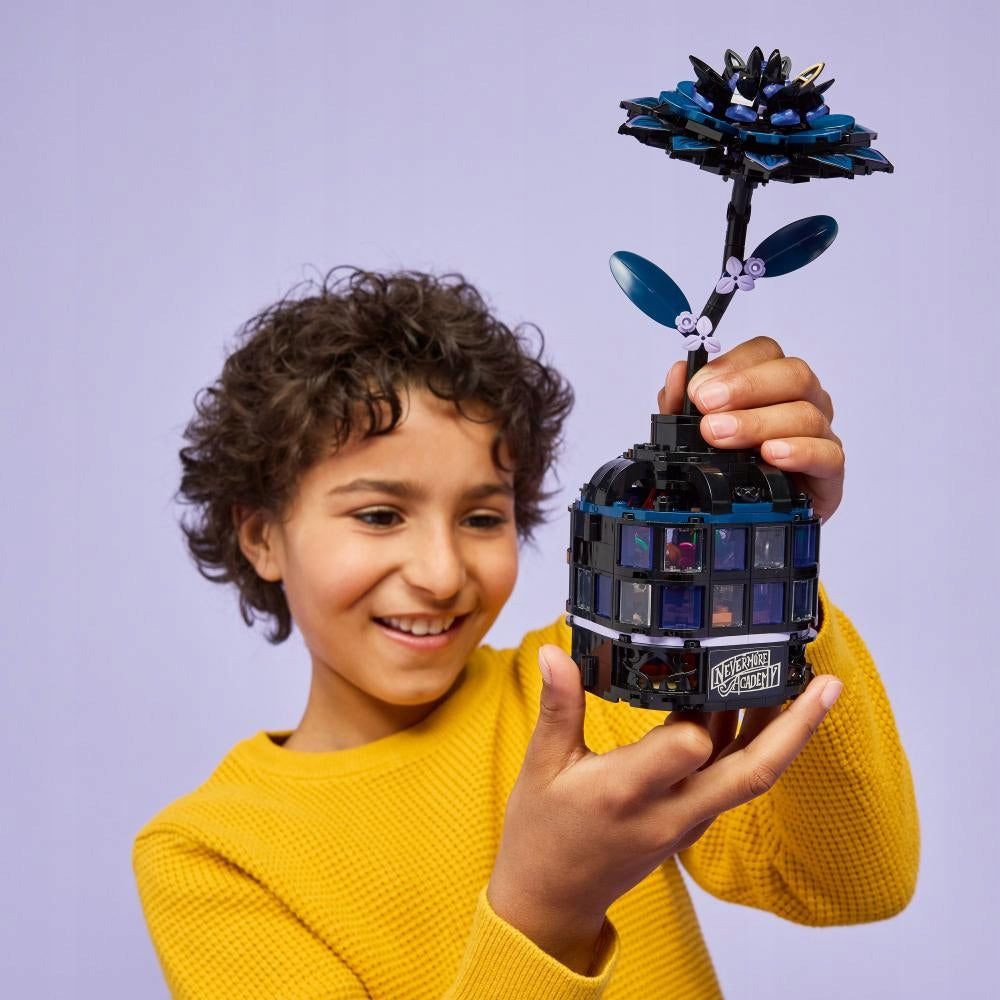 LEGO 76784 Trečiadienė Juodosios dijos gėlė