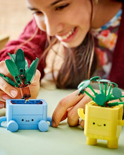 LEGO BOTANICALS Linksmieji augalai 10349
