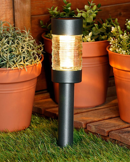 Sodo lauko LED šviestuvas su įmontuotu saulės moduliu ir jutikliu