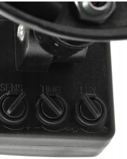 Lauko sodo šviestuvas su reguliuojamu judesio ir prieblandos jutikliu E27