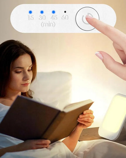 Balta dienos šviesos LED lempa su reguliuojamu pakreipimu ir keičiama šviesos spalva