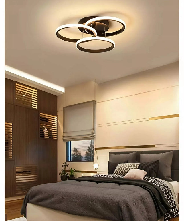 Lubinis šviestuvas plafonas paviršinio montavimo su 3 LED žiedais MODERN + PILOT Juodas sietynas