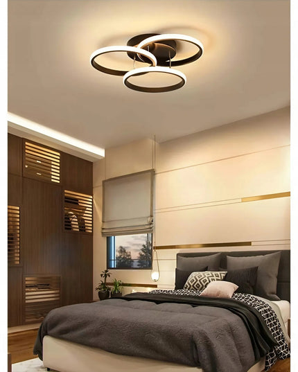 Lubinis šviestuvas plafonas paviršinio montavimo su 3 LED žiedais MODERN + PILOT Juodas sietynas