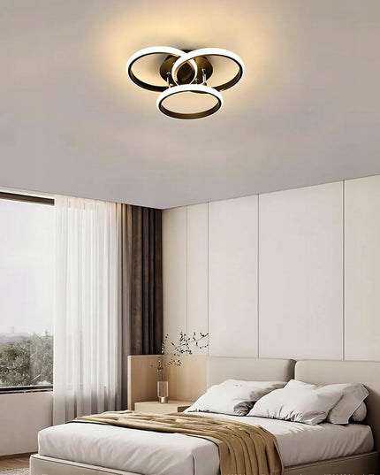 Lubinis šviestuvas plafonas paviršinio montavimo su 3 LED žiedais MODERN + PILOT Juodas sietynas