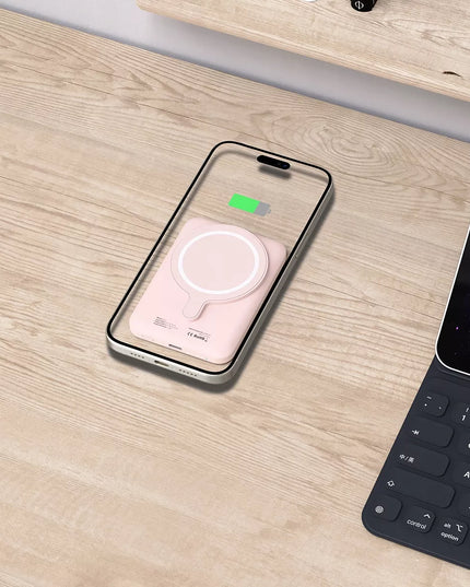 Magnetinis powerbank'as su MagSafe 5000 mAh USB-C