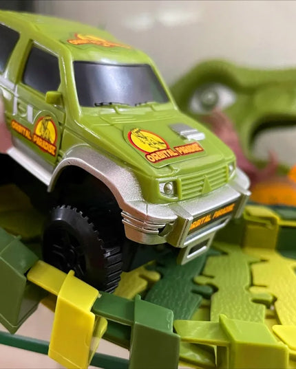 MEGA lenktynių trasa Dinozaurų parkas Magic Track su automobiliuku 270 dalių
