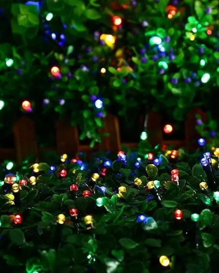 „Misoli“ 500 LED daugiaspalvė kalėdinė girlianda, skirta naudoti patalpose ir lauke, su valdikliu