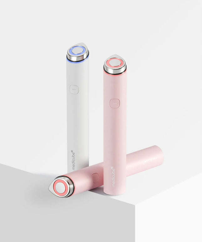 MEDICUBE Age-R Booster Pro Mini baltas masažuoklis su EMS ir elektroporacija