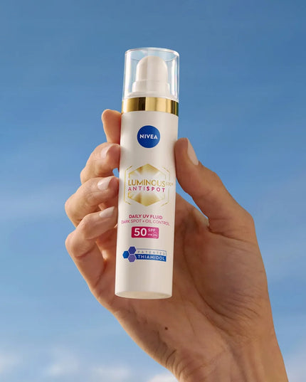 NIVEA LUMINOUS dieninis veido kremas su hialurono rūgštimi ir SPF 50, 40 ml