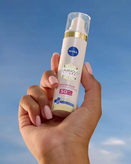 NIVEA LUMINOUS dieninis veido kremas su hialurono rūgštimi ir SPF 50, 40 ml