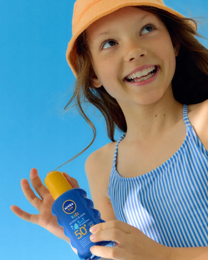 NIVEA SUN apsauginis kremas nuo saulės SPF50 200 ml + purškiklis vaikams + Dobble