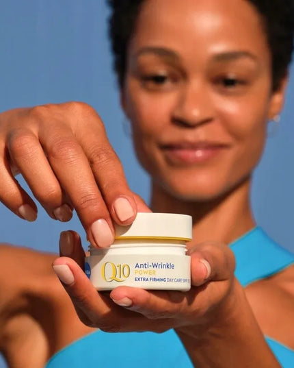 NIVEA Q10 kremų rinkinys: dieninis kremas SPF15 50ml, naktinis kremas 50ml ir paakių kremas 15ml