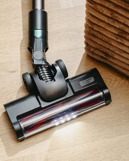 Adler AD 7083 laidinis vertikalusis dulkių siurblys, 700 W, 15 000 Pa, be maišelio, su elektriniu šepečiu