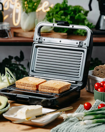 Sumuštinių keptuvas 2in1 Elektrinis grilis sumuštiniai, kriauklių formos 1100W Adler Juodas