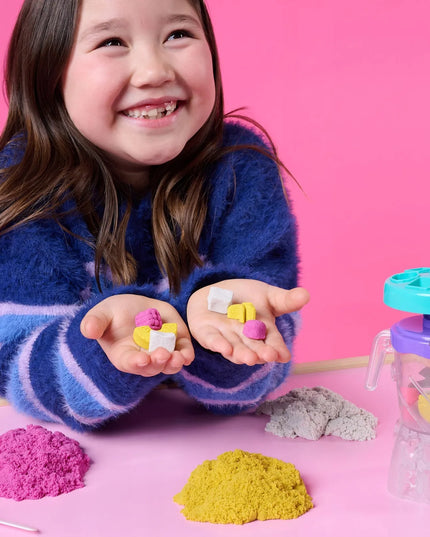 „Kinetic Sand“ kinetinis smėlis „Ledų desertai“ su maišytuvu, 3 spalvos, 18 formų