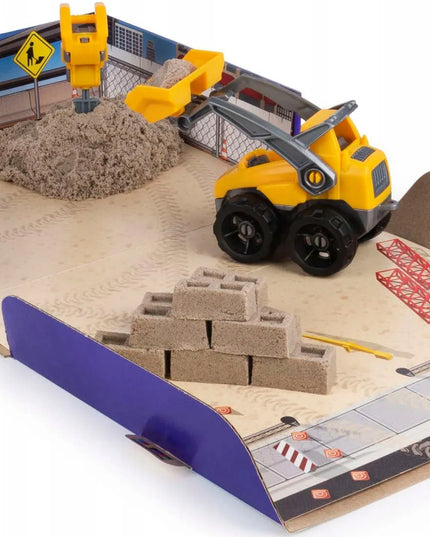 KINETINIS SMĖLIS „STATYBŲ AIKŠTELĖ SU SUNKVEŽIMIU“, KINETIC SAND, 545 G