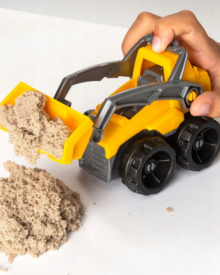 KINETINIS SMĖLIS „STATYBŲ AIKŠTELĖ SU SUNKVEŽIMIU“, KINETIC SAND, 545 G