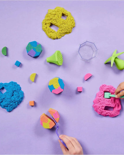 Kinetinio smėlio rinkinys „Squish n’ Create“ su priedais, 382 g