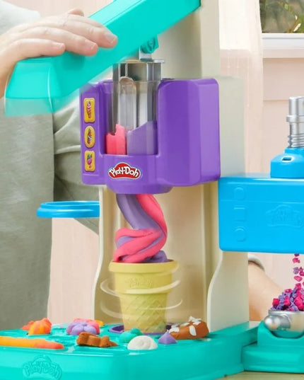 PLAY-DOH modelinas „Vaivorykštinių ledų“ ledainė G0028