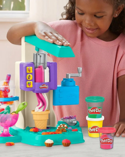 PLAY-DOH modelinas „Vaivorykštinių ledų“ ledainė G0028