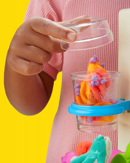 PLAY-DOH modelinas „Vaivorykštinių ledų“ ledainė G0028