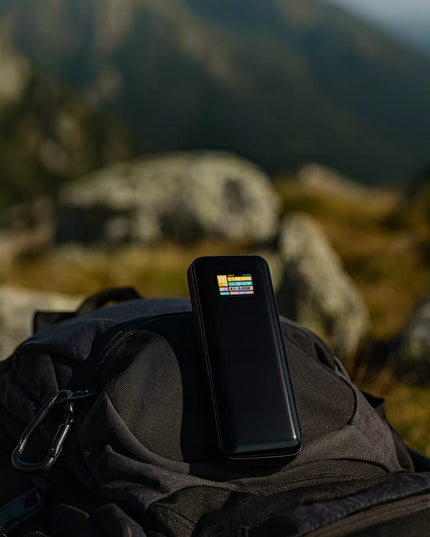 Išorinė baterija BLOW 27000 mAh 140W QC PD USB-C LCD, skirta nešiojamiesiems kompiuteriams ir lėktuvams