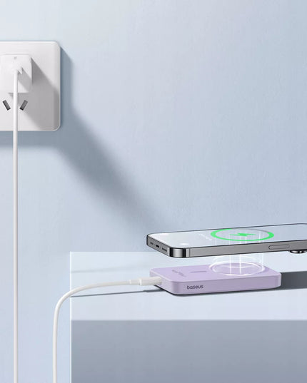 BASEUS INDUKCINIS IŠORINIS BATERIJŲ ĮKROVIKLIS 5000mAh 20W GREITAS MAGSAFE + LAIDAS LĖKTUVAMS