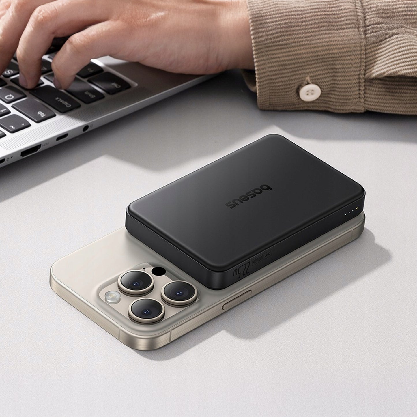 Indukcinis maitinimo blokelis su MagSafe BASEUS 10000mAh Qi2 22.5W USB-C USB + Kabelis