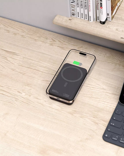 Išorinė baterija Powerbank su MagSafe 20000mAh 15W USB-C